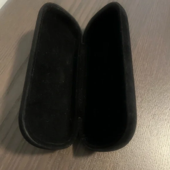 SEE Black Glasses Case - Picture 2 of 3